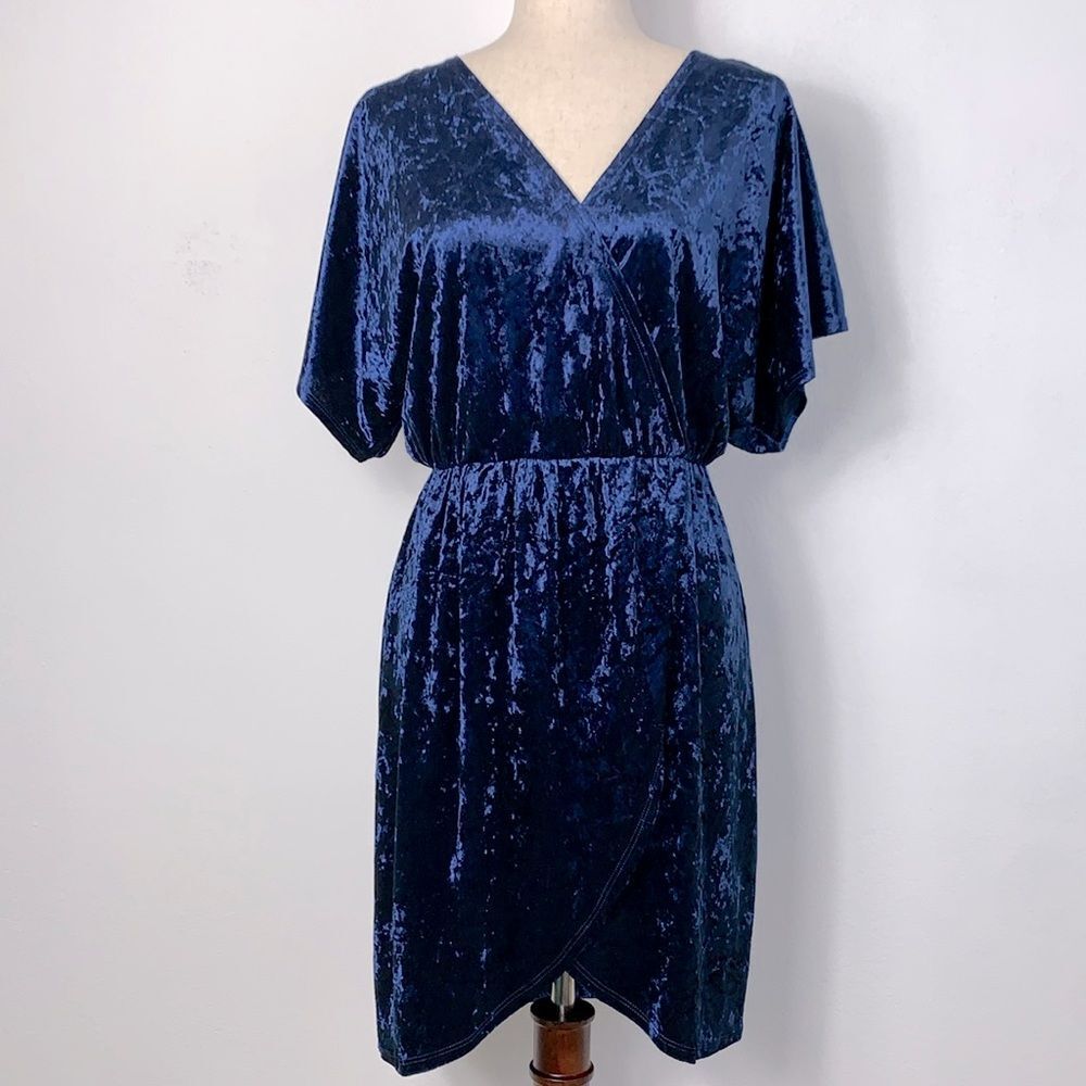 NWT Maurice’s Blue Crushed Velvet Flutter Sleeve Faux Wrap Dress Sz S